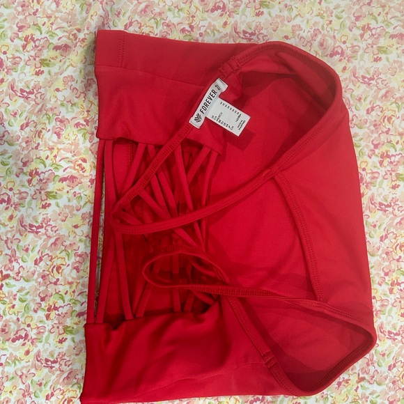 Red crop top - Picture 3 of 3